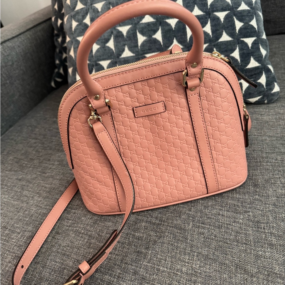 Gucci Shima Logo 2 Ways